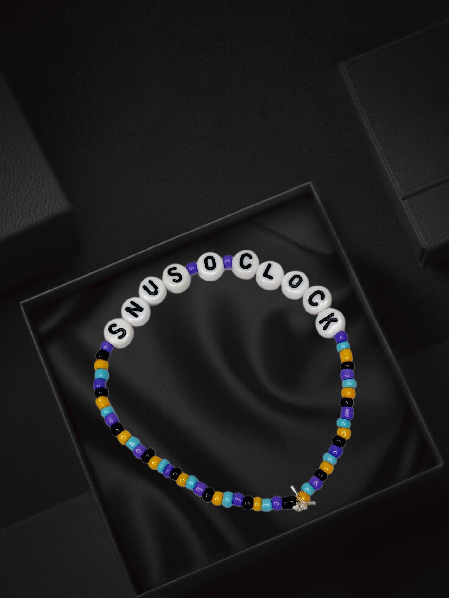 SNUS O'CLOCK Bracelets