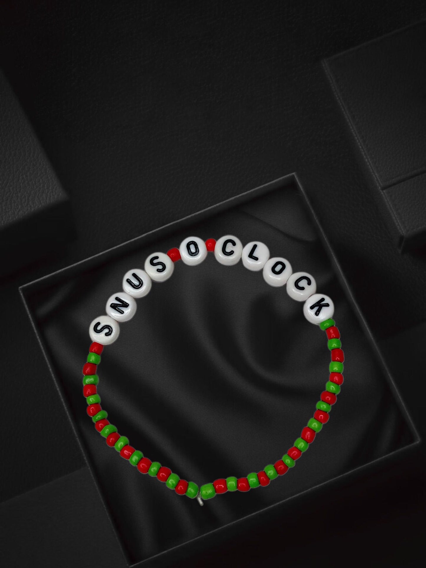 SNUS O'CLOCK Bracelets