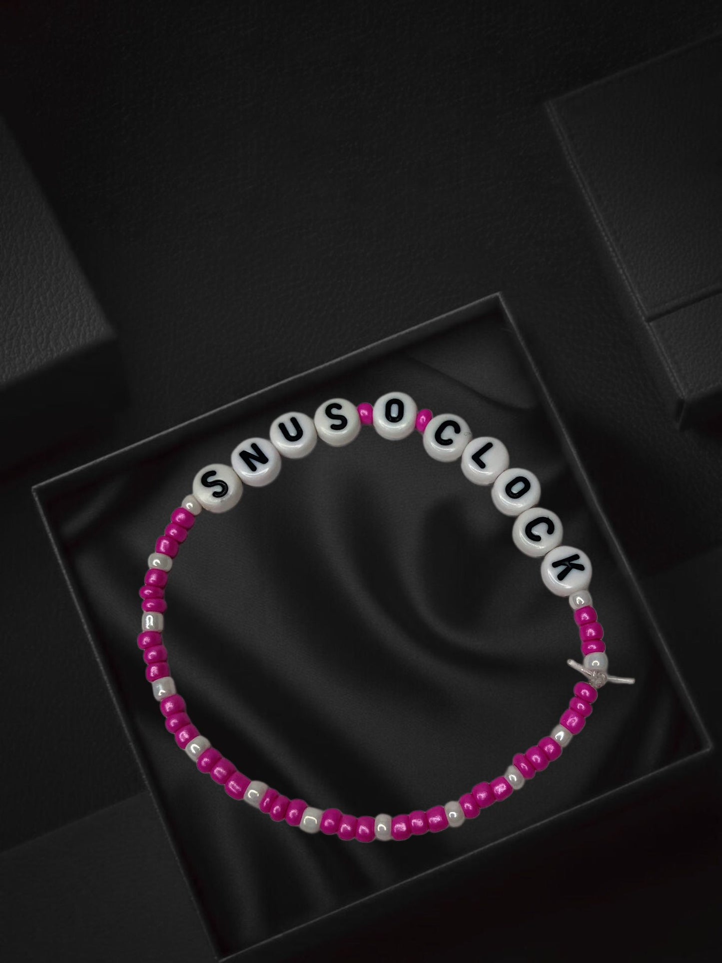 SNUS O'CLOCK Bracelets