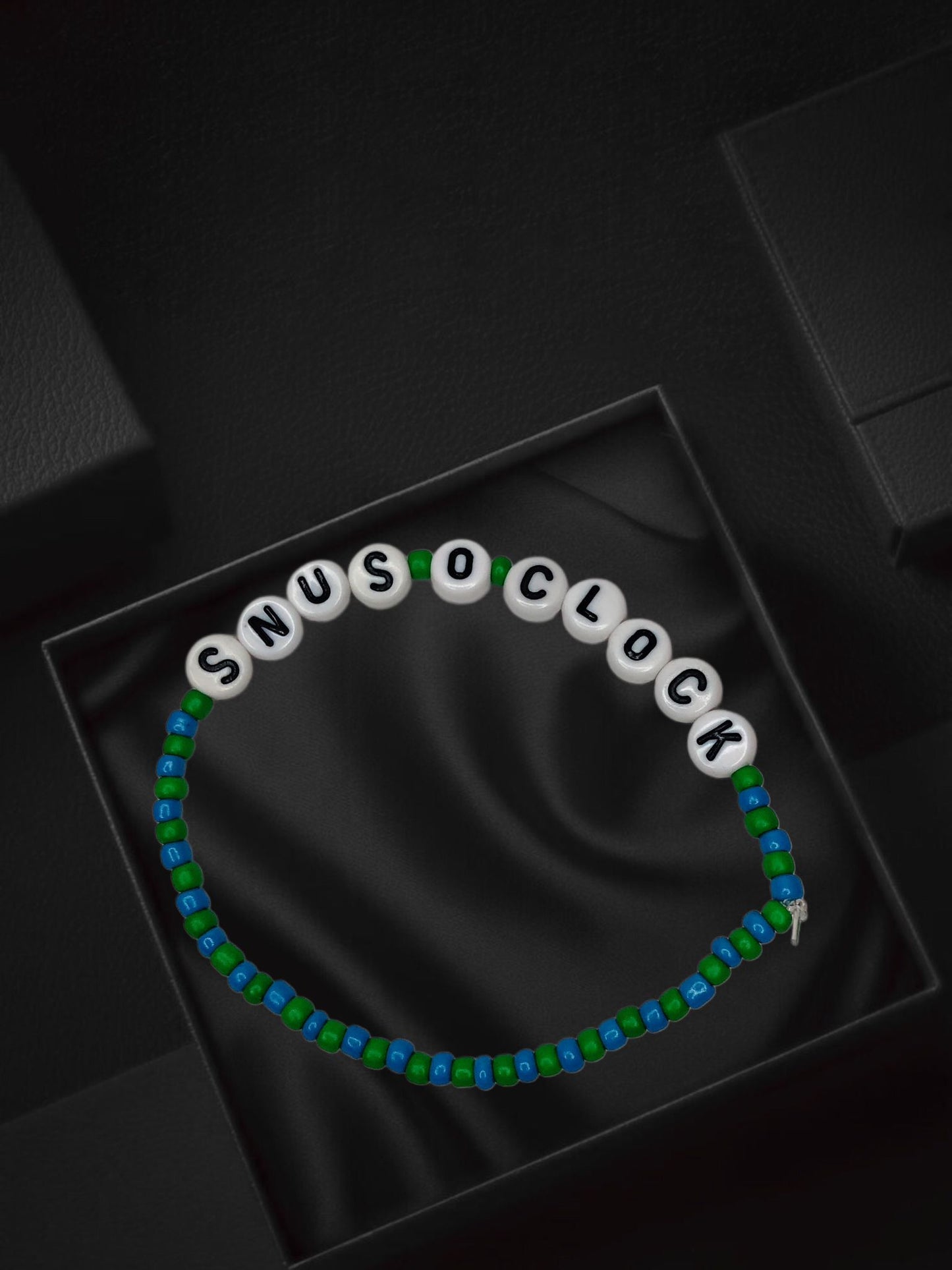 SNUS O'CLOCK Bracelets