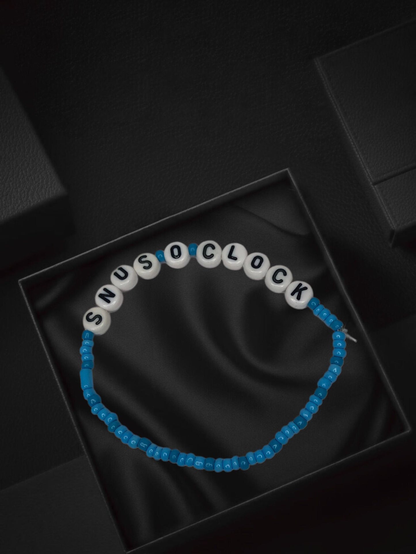 SNUS O'CLOCK Bracelets