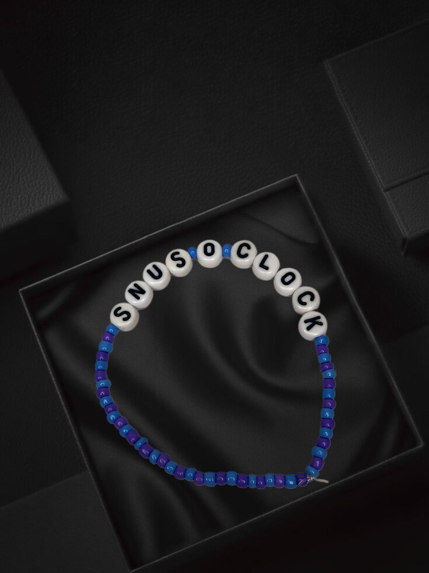 SNUS O'CLOCK Bracelets