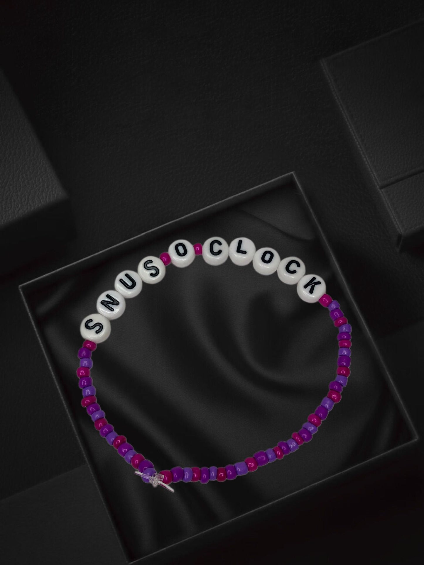 SNUS O'CLOCK Bracelets
