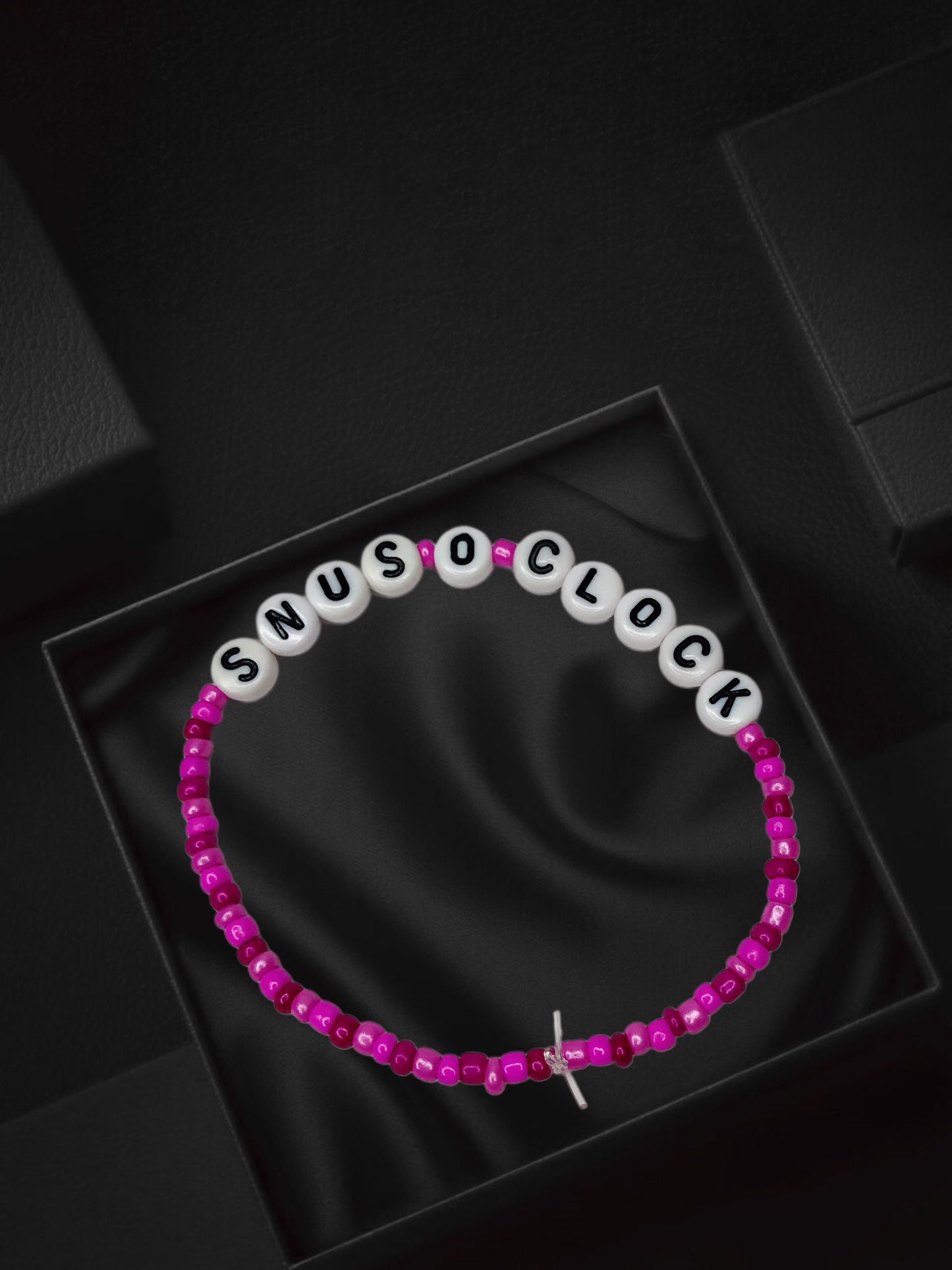 SNUS O'CLOCK Bracelets