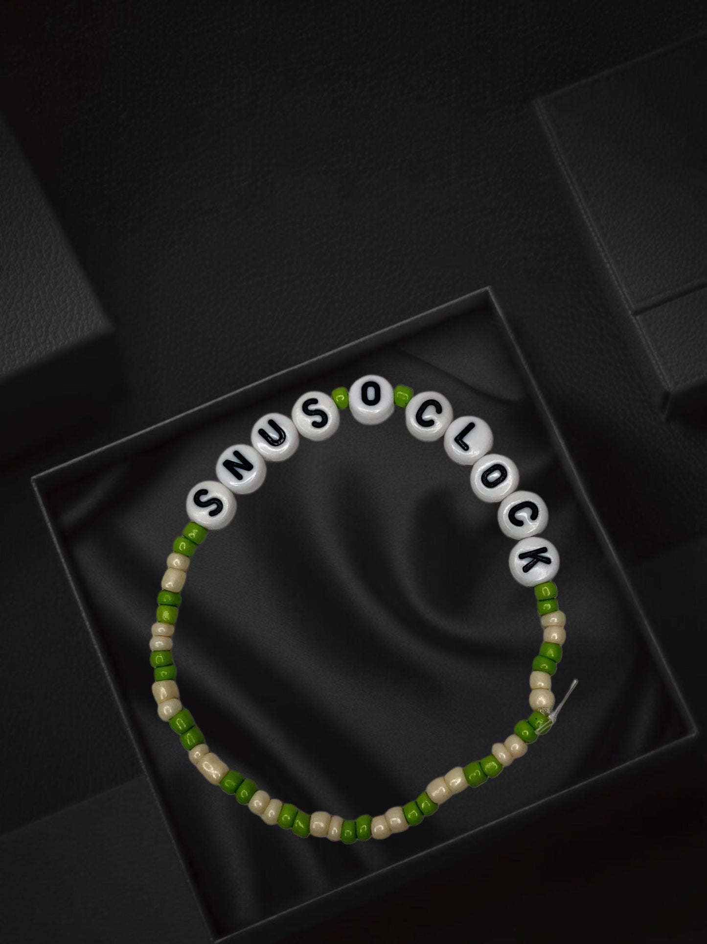 SNUS O'CLOCK Bracelets